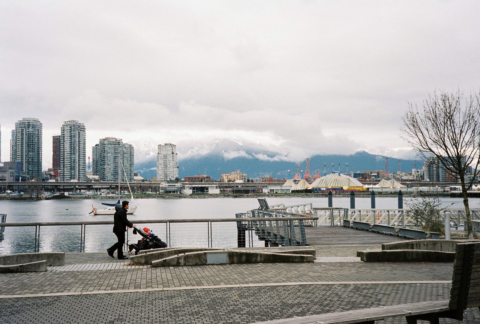Lunch break with mountains