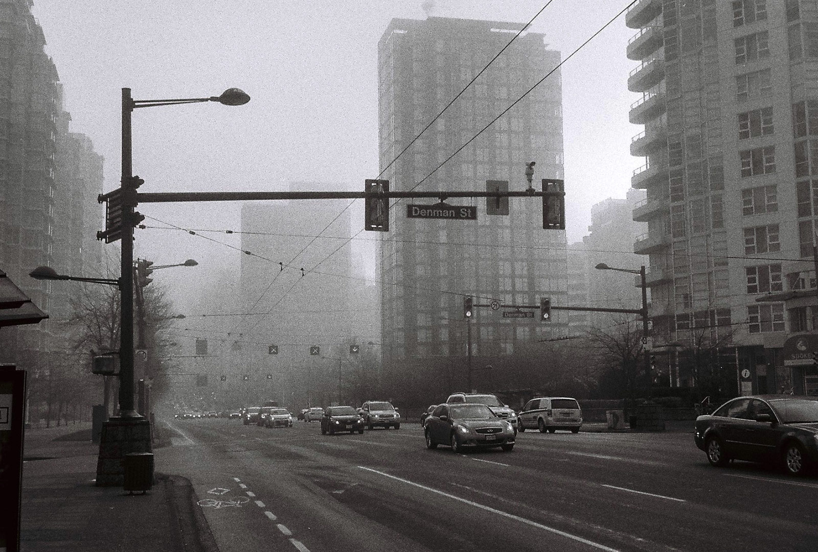 Way to Lighthouse Park